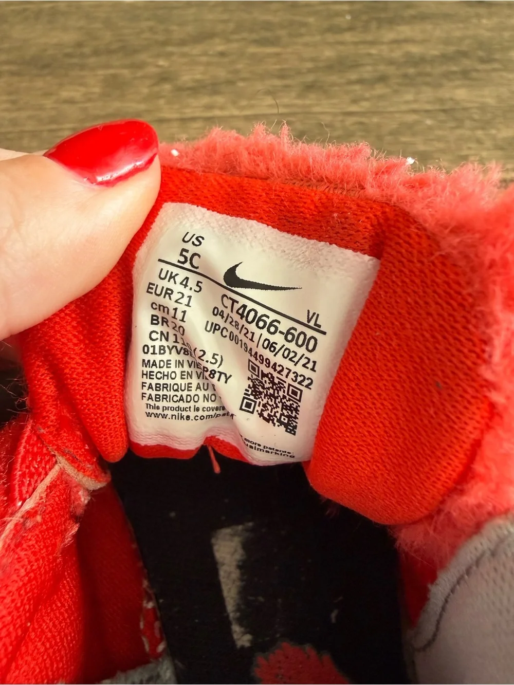 Nike Team Hustle D 9 Lil “Fast N Furry” Hook & Loop Sneaker Red US 5C CT4066-600